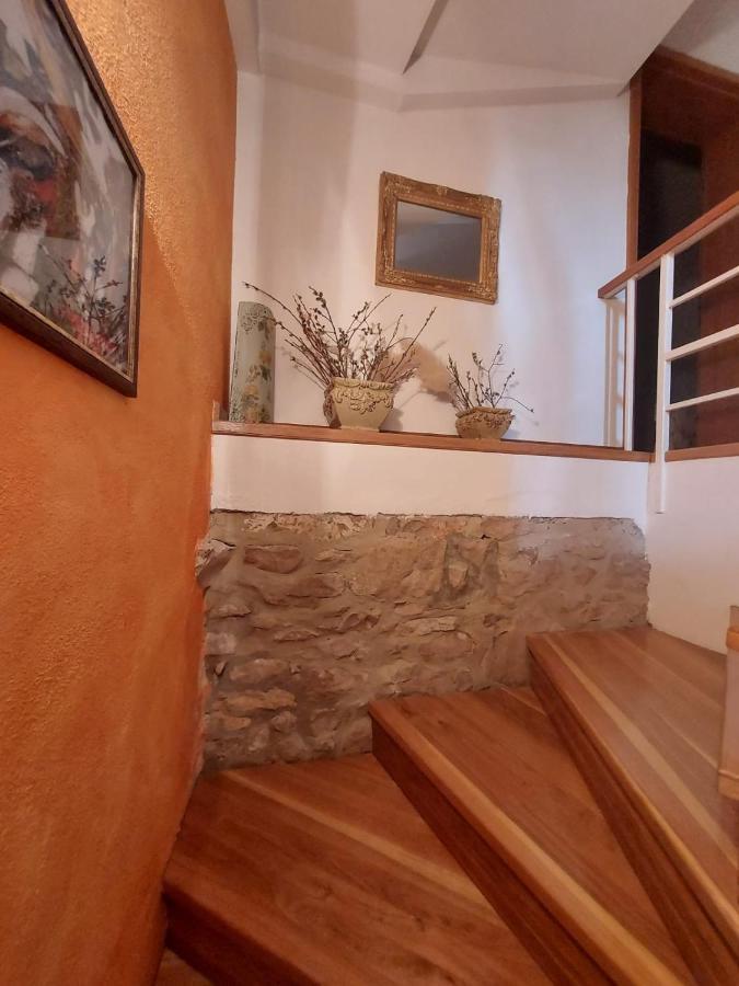 Villa Vicina Heritage Villa For 9,Milna - Close To Restaurants And Shops المظهر الخارجي الصورة